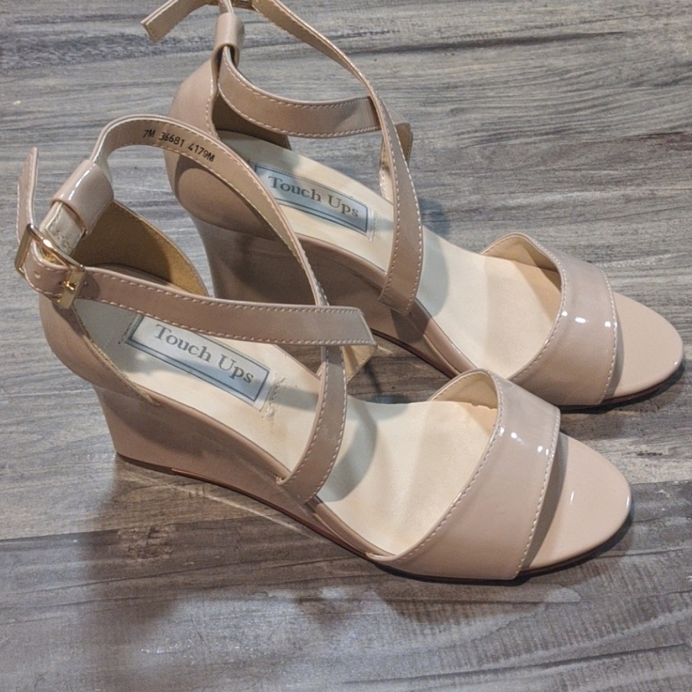 Touch Ups Cream Patent leather Wedges